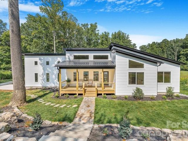 House for sale in Hendersonville, North Carolina