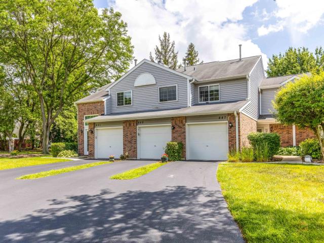 Townhouse for sale in Carol Stream, Illinois