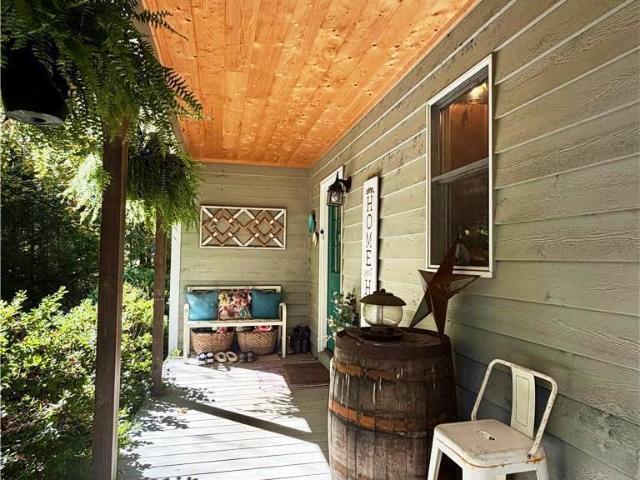 House for sale in Trade, East Tennessee