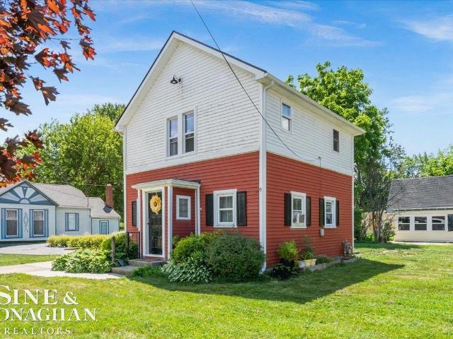 House for sale in Algonac, Michigan