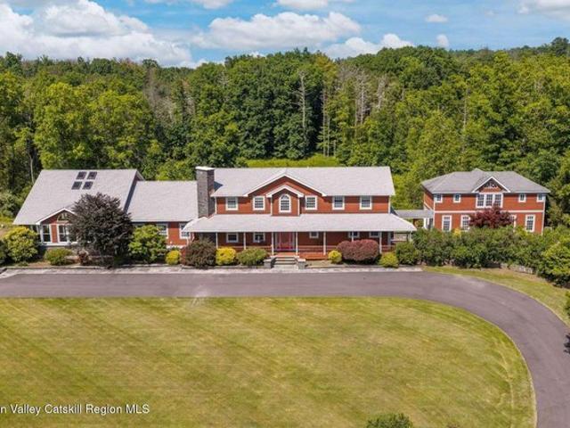House for sale in Bloomington, New York