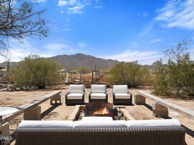 House for sale in New River, Arizona