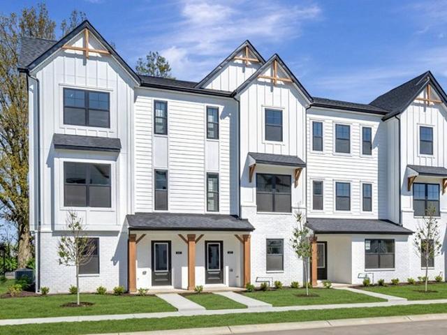 Townhouse for sale in Brownsburg, Indiana