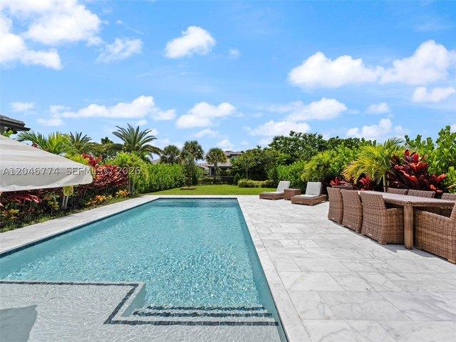 House for sale in Oakland Park, Florida