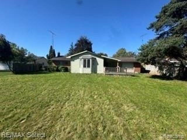 House for sale in Van Slyke Manor, Flint