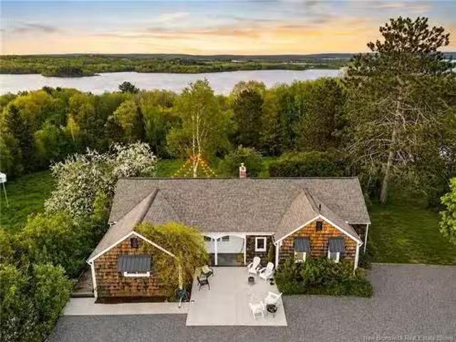 House for sale in Queenstown, New Brunswick