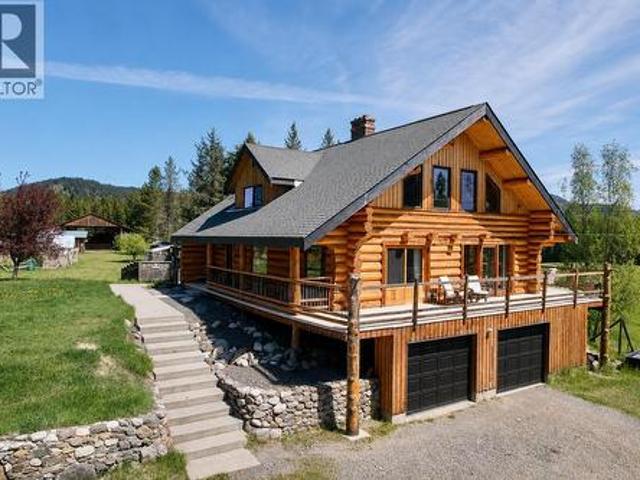 House for sale in Eagle Creek, British Columbia