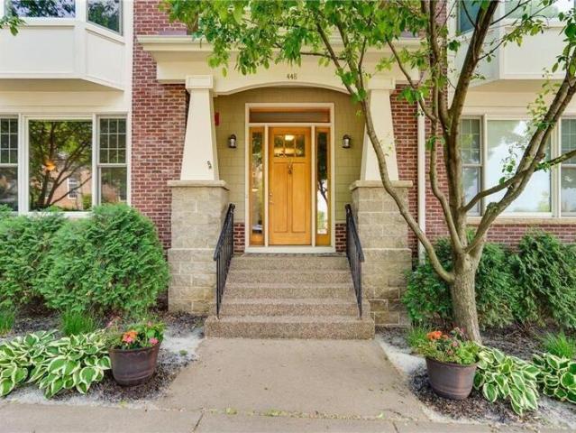 Townhouse for sale in Excelsior