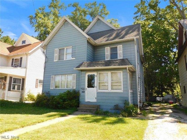 House for sale in Conneaut, Ohio