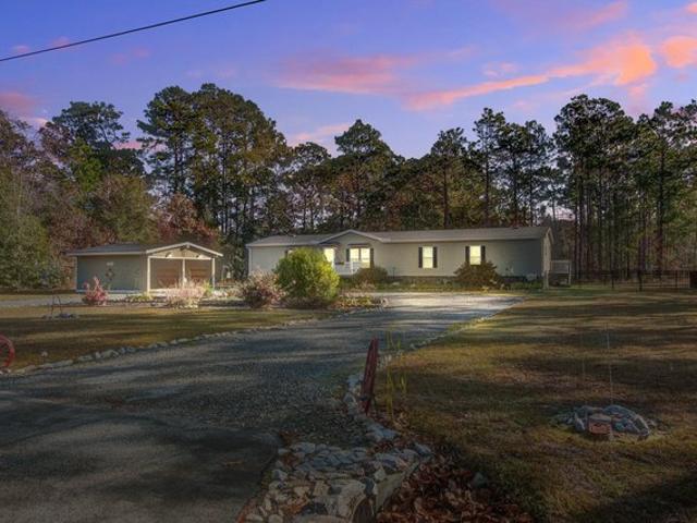 House for sale in Bonneau, South Carolina