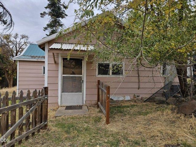 House for sale in Klamath Falls, Klamath County