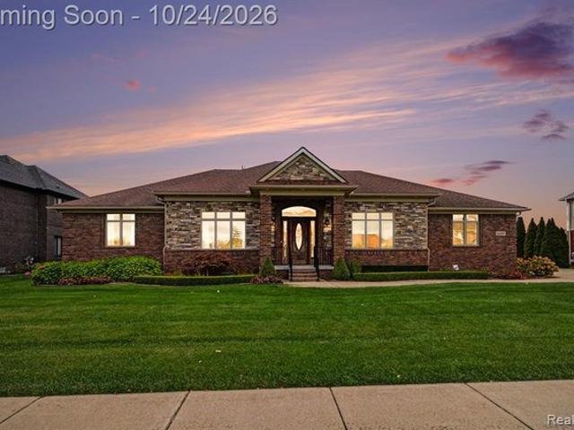 House for sale in Plum River Estates, Sterling Heights