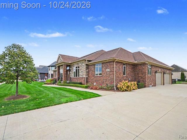 House for sale in Plum River Estates, Sterling Heights