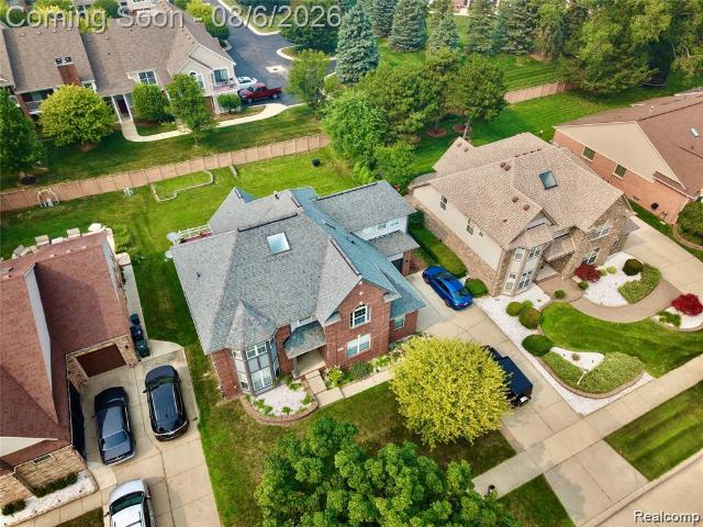 House for sale in The Ravines at Vineyards, Sterling Heights