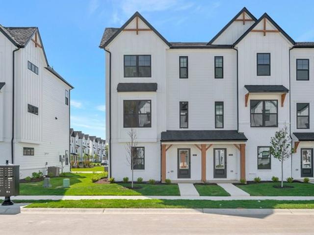 Townhouse for sale in Brownsburg, Indiana