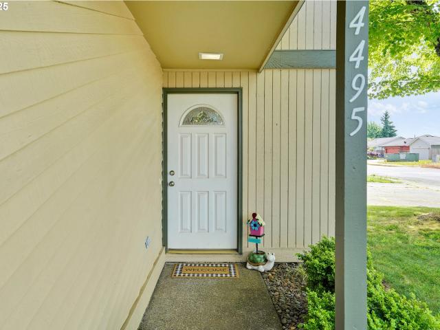 Townhouse for sale in Albany