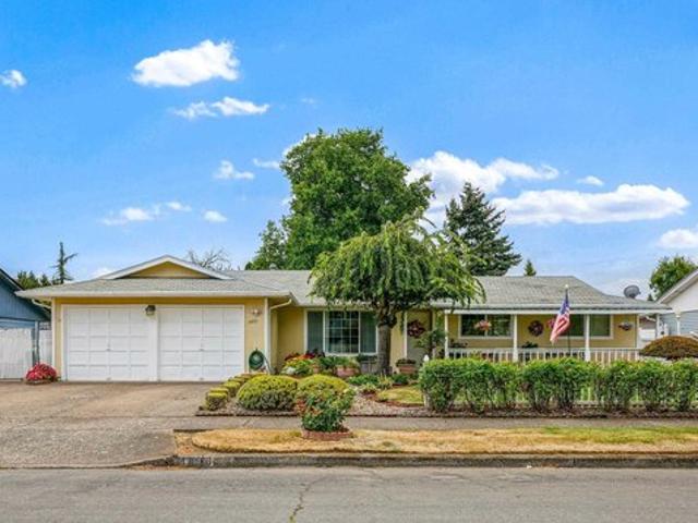 House for sale in Oregonia