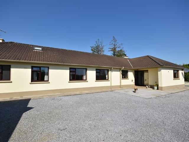 Detached House for sale in Listowel, South Tipperary