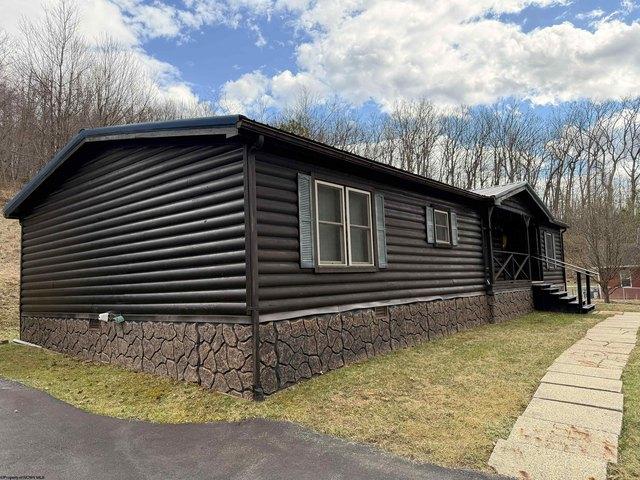 House for sale in Elkins, West Virginia