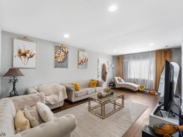 House for sale in Roselle Park, New Jersey