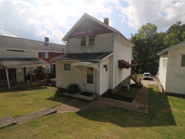 House for sale in Centerville, Pennsylvania
