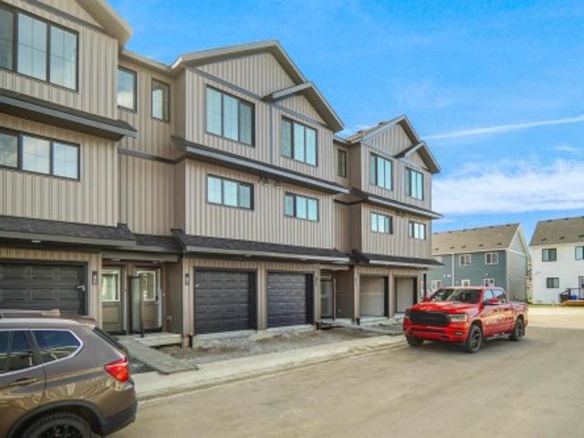 Townhouse for sale in Wedgewood, Alberta