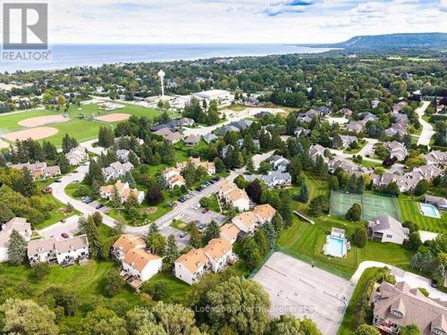 Townhouse for sale in Grey, Ontario