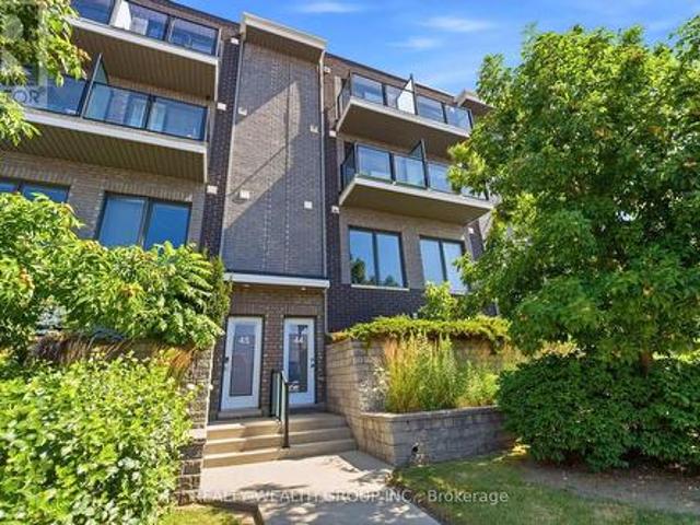 Townhouse for sale in Woburn, Ontario