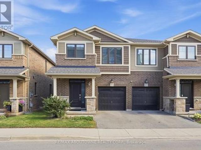 Condo for sale in Ancaster, Ontario