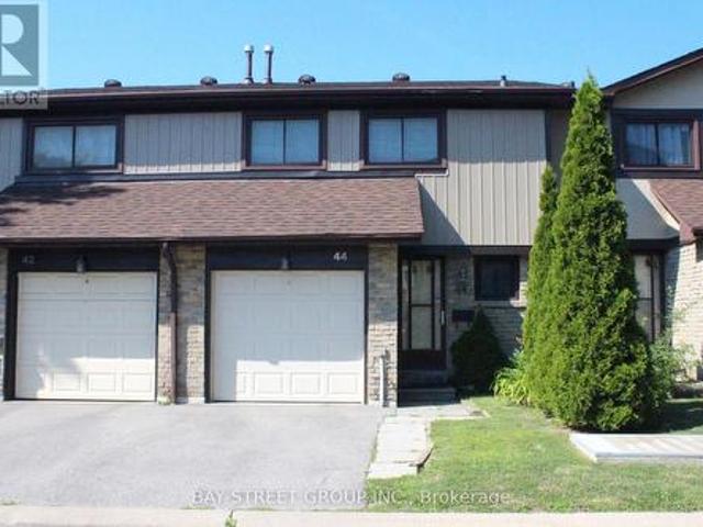 Townhouse for sale in Woburn, Ontario