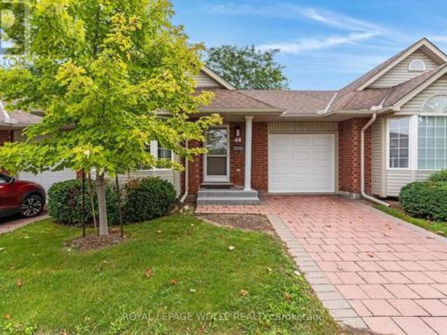 Townhouse for sale in Waterloo, Ontario