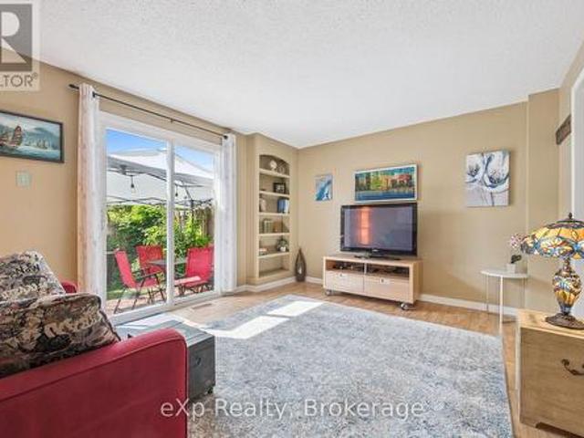 Townhouse for sale in Guelph, Ontario
