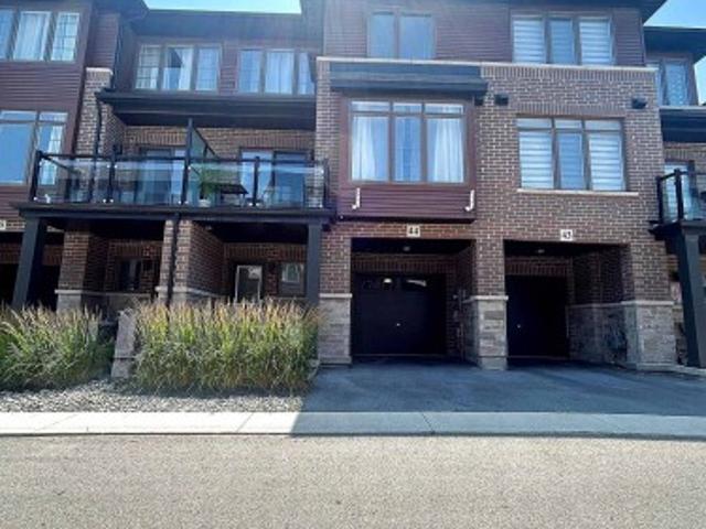 Townhouse for rent in Ancaster, Ontario