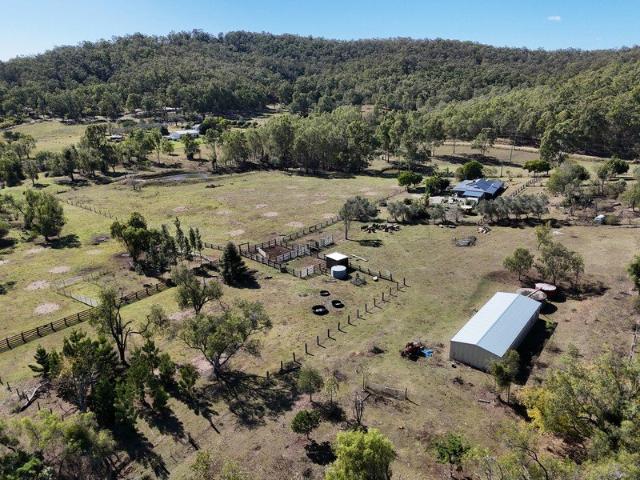 Cottage for sale in Summerholm, Queensland