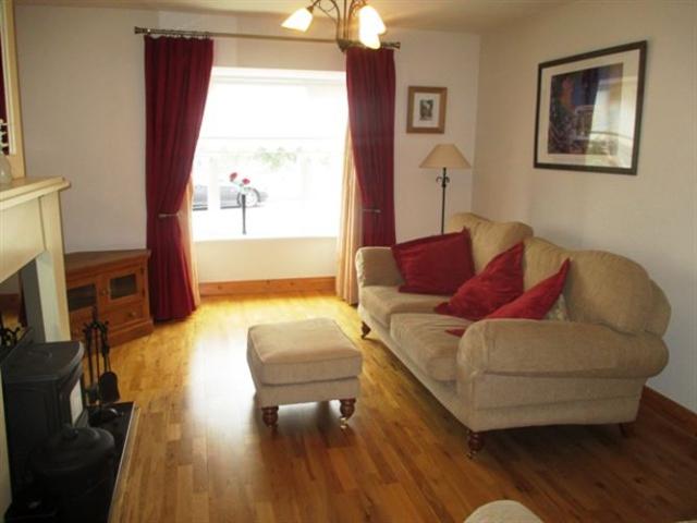 Detached House to rent in Ballintemple, South Tipperary