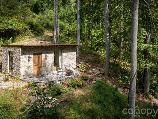 House for sale in Weaverville, North Carolina