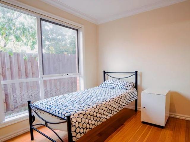 Room for rent in Camerons Creek, Victoria