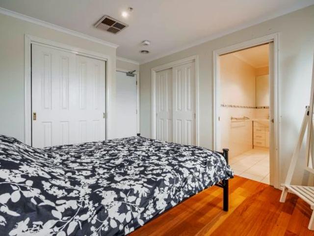 Room for rent in Camerons Creek, Victoria