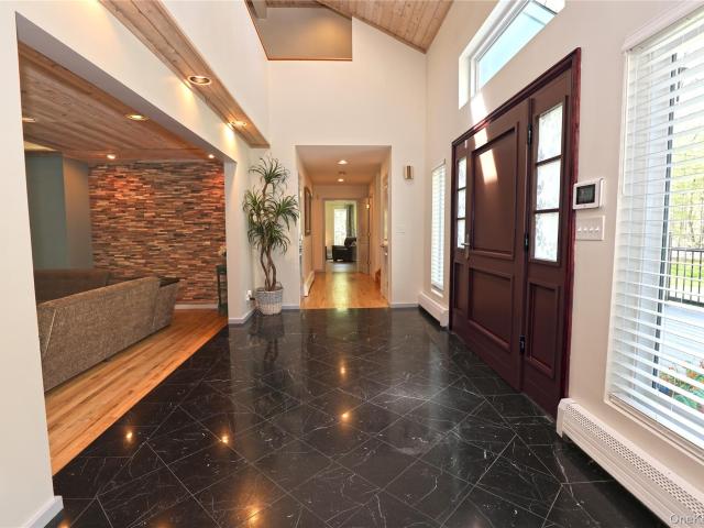 House for sale in Hurley, New York