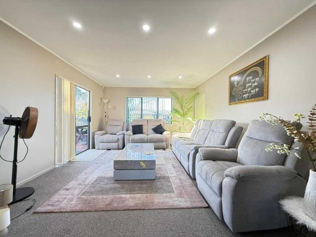 House for rent in Massey West, Henderson-Massey