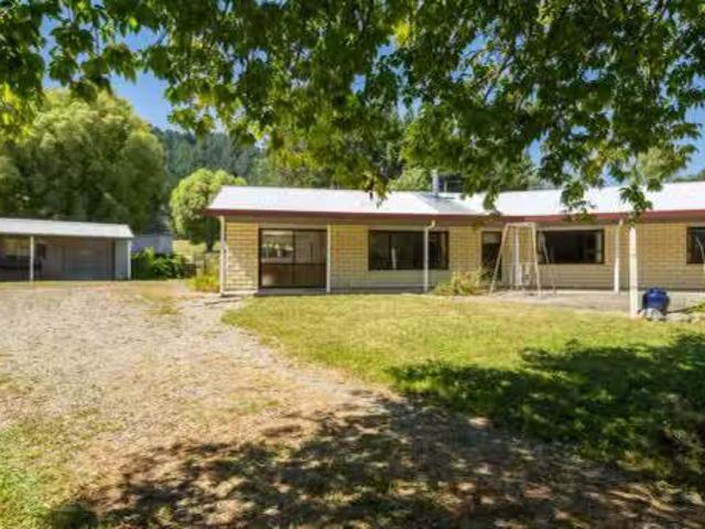 House for sale in Marlborough