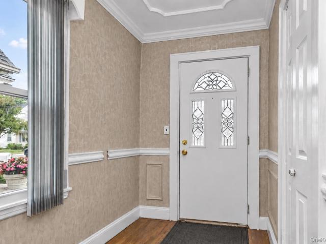House for sale in Williston Garden Estates, Village of Williston Park