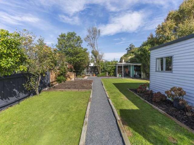 House for sale in Otakou