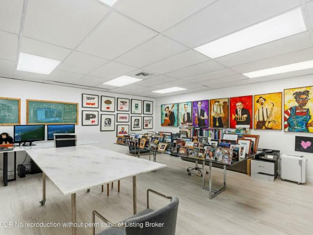 Commercial for sale in Palm Beach Commercial for sale in Palm Beach