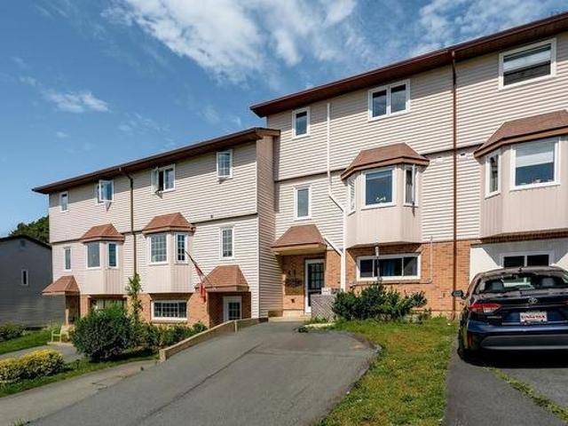 House for sale in Woodlawn, Dartmouth