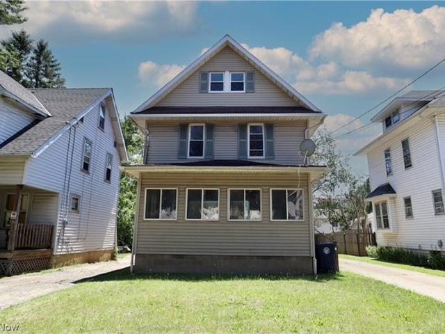 House for sale in Summit, Ohio