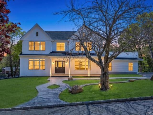 House for sale in Centereach, New York
