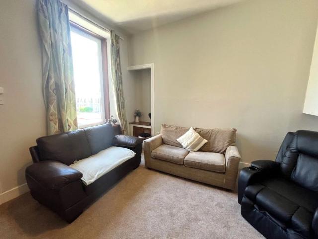 Apartment for rent in Sunnybank, Ballindoch