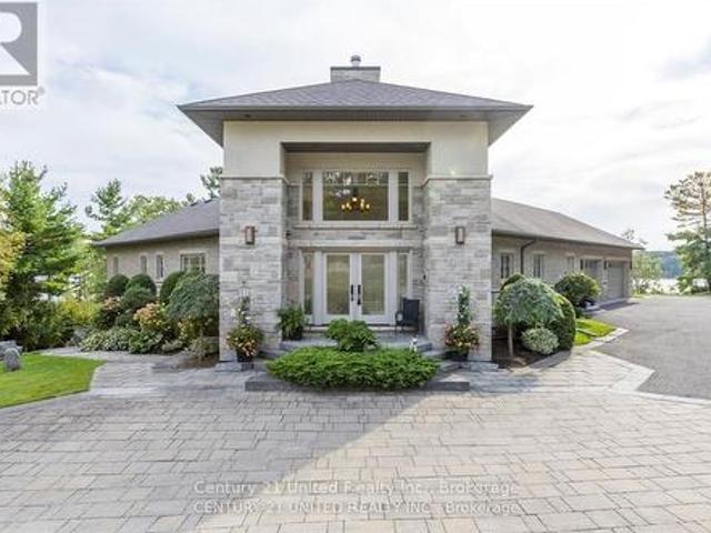 House for sale in Ontario