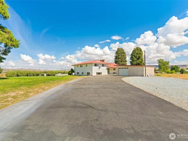 House for sale in Brewster, Douglas County